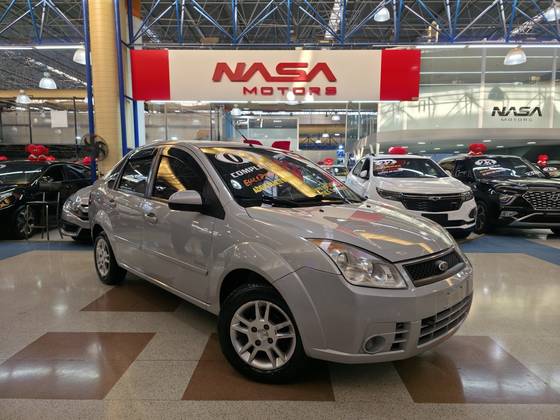FORD FIESTA 1.6 MPI SEDAN 8V FLEX 4P MANUAL FORD FIESTA 1.6 MPI SEDAN 8V FLEX 4P MANUAL